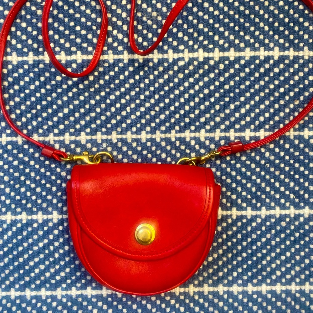 vintage Coach crossbody bag